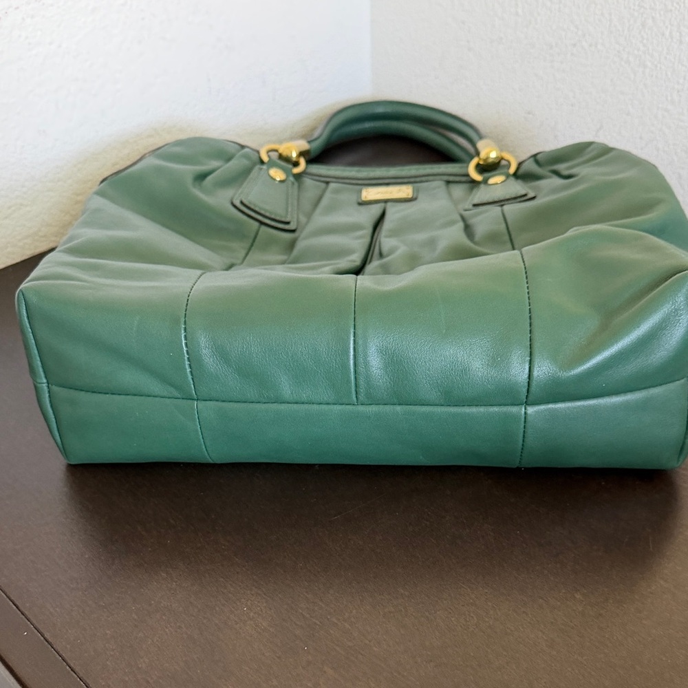 VINTAGE Coach Dark Green Leather Satchel with Gold Hardware - Picture 11 of 16